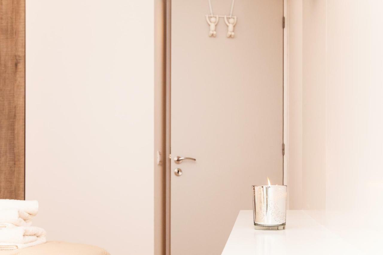 Sweet Suite Flora In Vouliagmeni アテネ エクステリア 写真