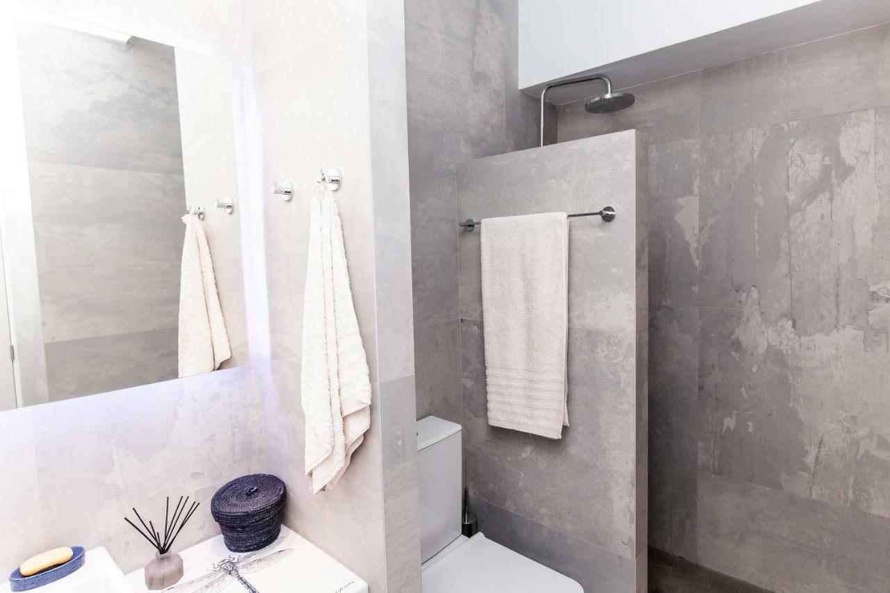 Sweet Suite Flora In Vouliagmeni アテネ エクステリア 写真