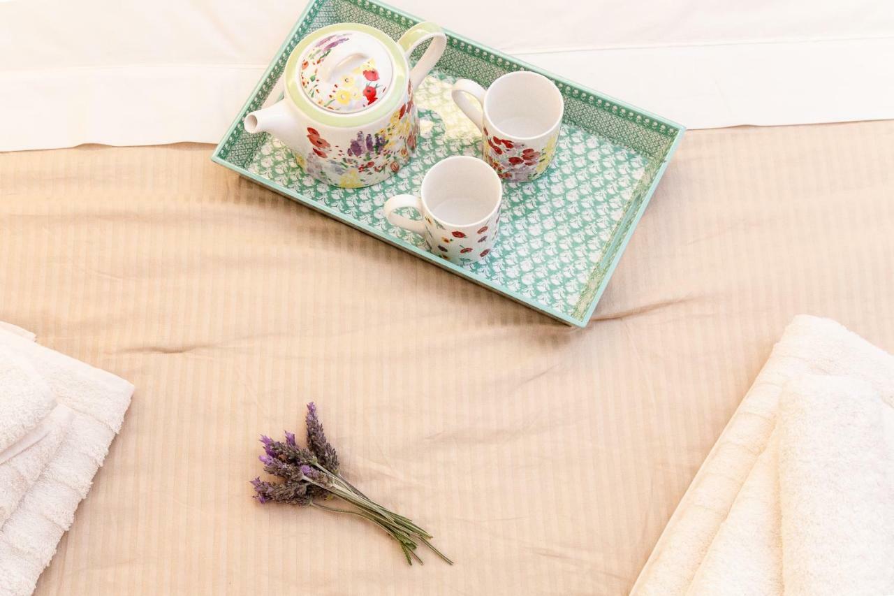 Sweet Suite Flora In Vouliagmeni アテネ エクステリア 写真
