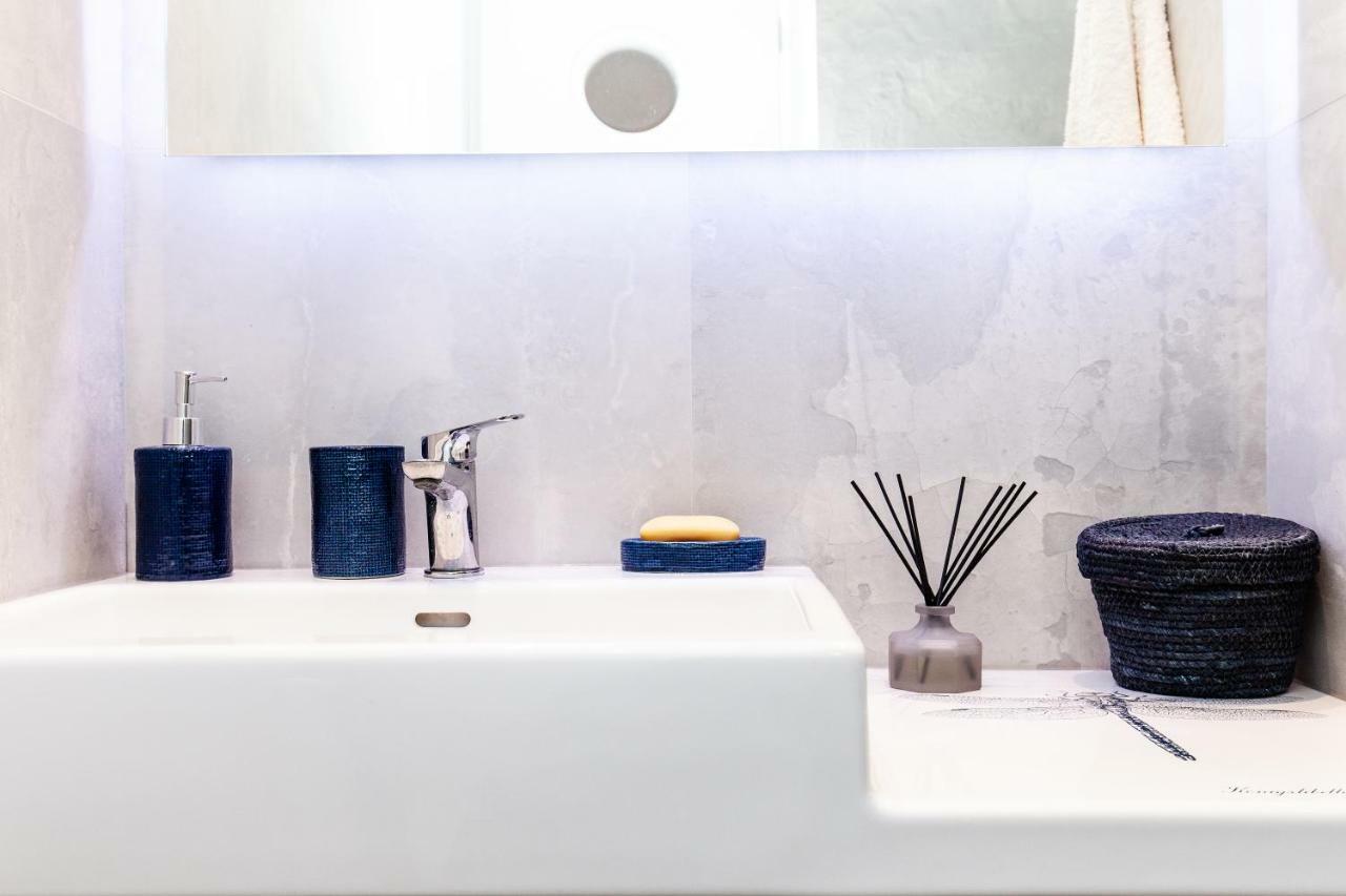 Sweet Suite Flora In Vouliagmeni アテネ エクステリア 写真