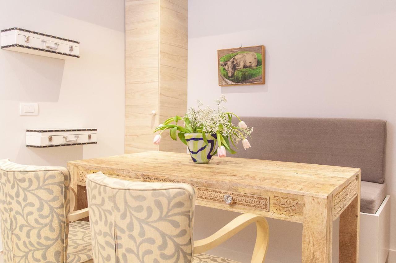 Sweet Suite Flora In Vouliagmeni アテネ エクステリア 写真